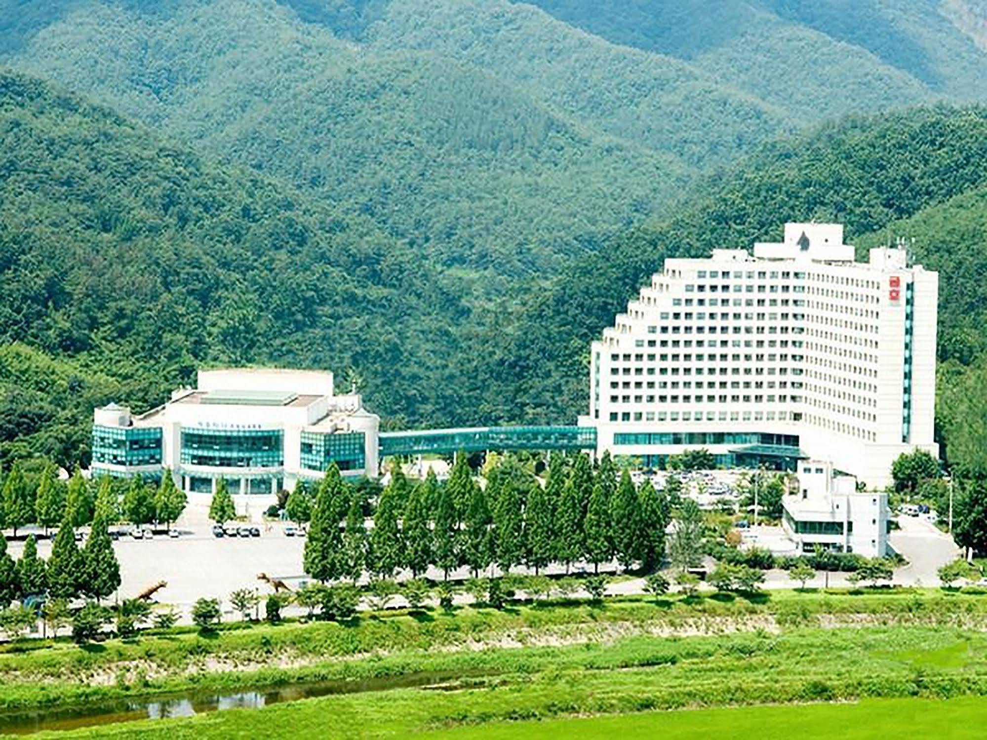 度假村 和顺锦湖度假酒店 3*