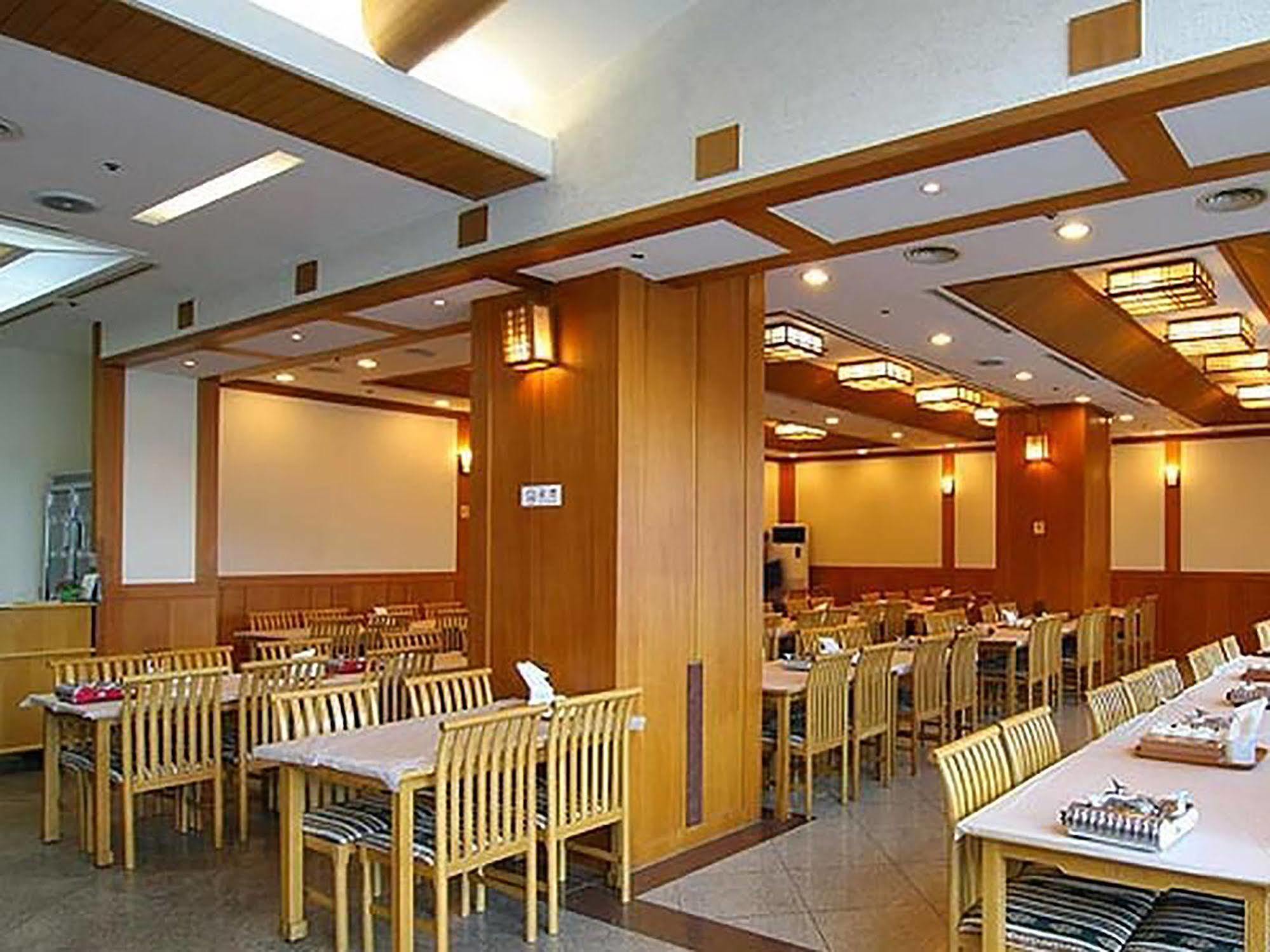 度假村 和顺锦湖度假酒店 3*